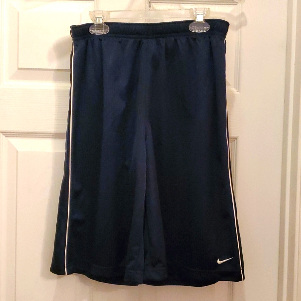 Youth XL 18-20 Navy Nike Basketball Shorts - Good Used Condition